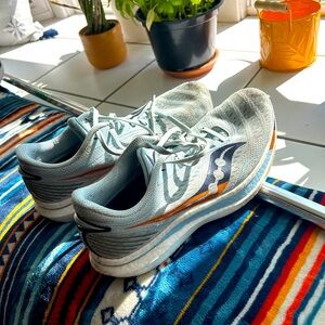 Saucony Endorphin Speed